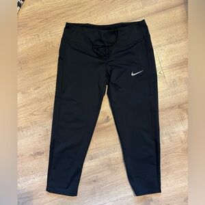 Nike Power Essential Dri-Fit black mid-rise crop running tights Leggings Medium